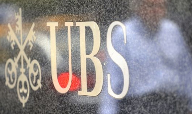 UBS восстановил отстраненного валютного трейдера
