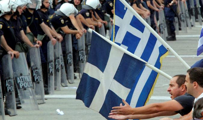 Греческие СМИ пишут об ухудшении экономической ситуации в стране